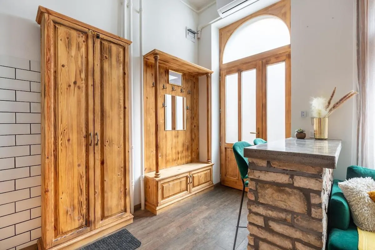 Fr34B Brenda Designer Studio Apt Budapest Apartment