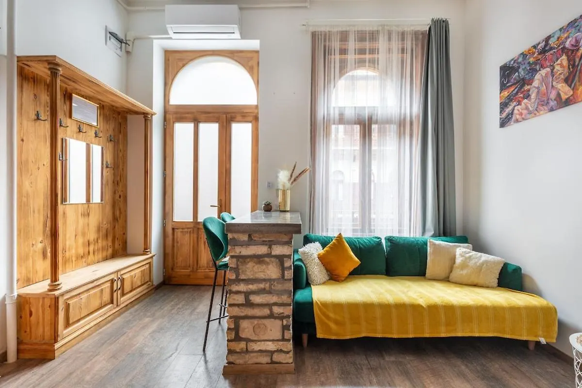 Fr34B Brenda Designer Studio Apt Budapest